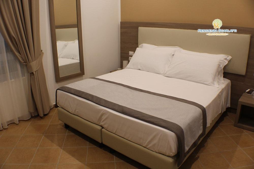Hotiday Room Collection - Napoli Residenza Scarlatti Ngoại thất bức ảnh