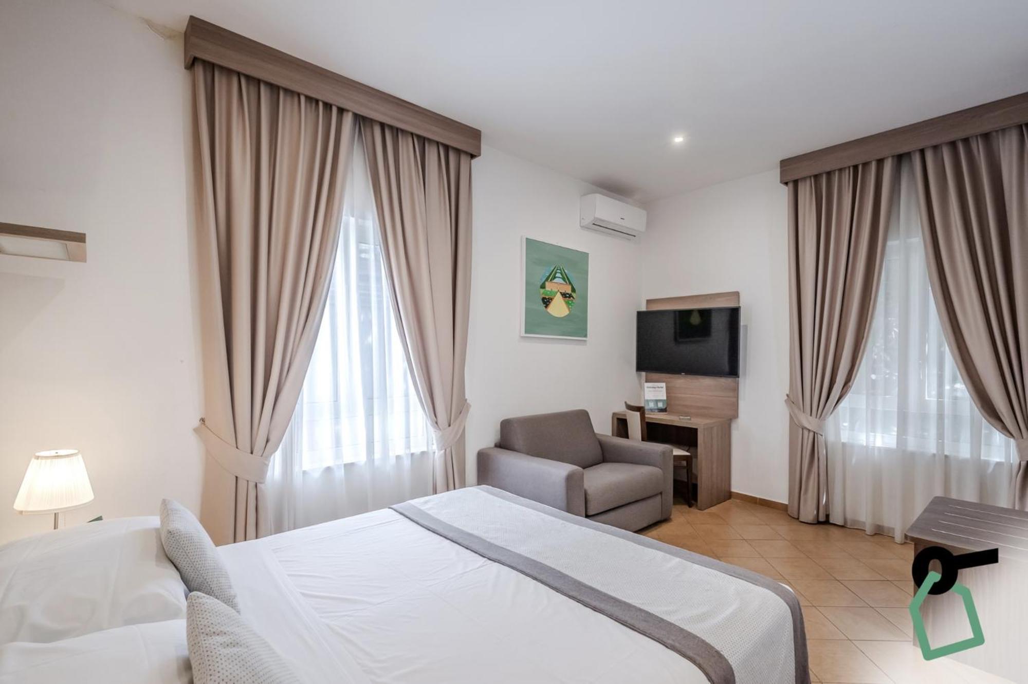 Hotiday Room Collection - Napoli Residenza Scarlatti Ngoại thất bức ảnh